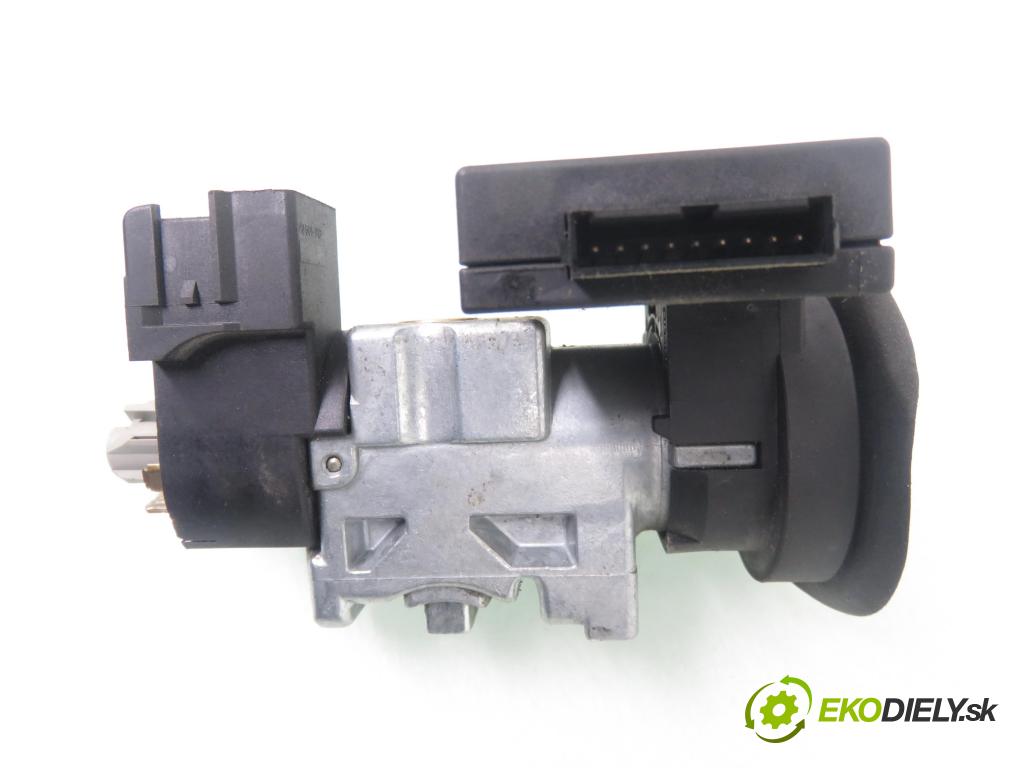 OPEL CORSA B (S93) HB 1999 40,00 1.0 i 12V 54 - X 10 XE 973,00 spinačka / imobilizéra IMMO / Riadiaca jednotka 0261204058 ; 90532609RY ; 09148300