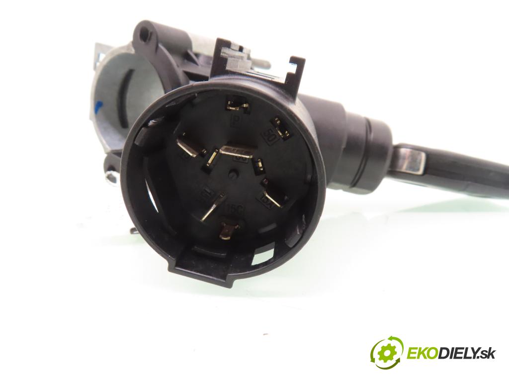 MERCEDES-BENZ KLASA A (W168) HB 2002 60,00 1.4 A 140 82 - M 166.940 1397,00 spínačka 1685450228 (Spínací skříňka)