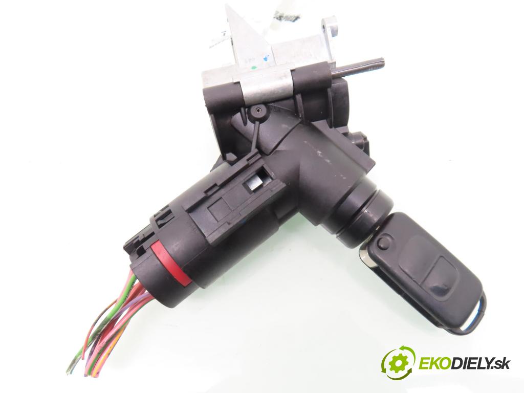 MERCEDES-BENZ KLASA A (W168) HB 2002 60,00 1.4 A 140 82 - M 166.940 1397,00 spínačka 1685450228 (Spínací skříňka)