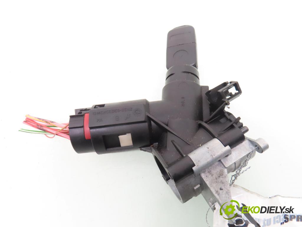 MERCEDES-BENZ KLASA A (W168) HB 2002 60,00 1.4 A 140 82 - M 166.940 1397,00 spínačka 1685450228 (Spínací skříňka)