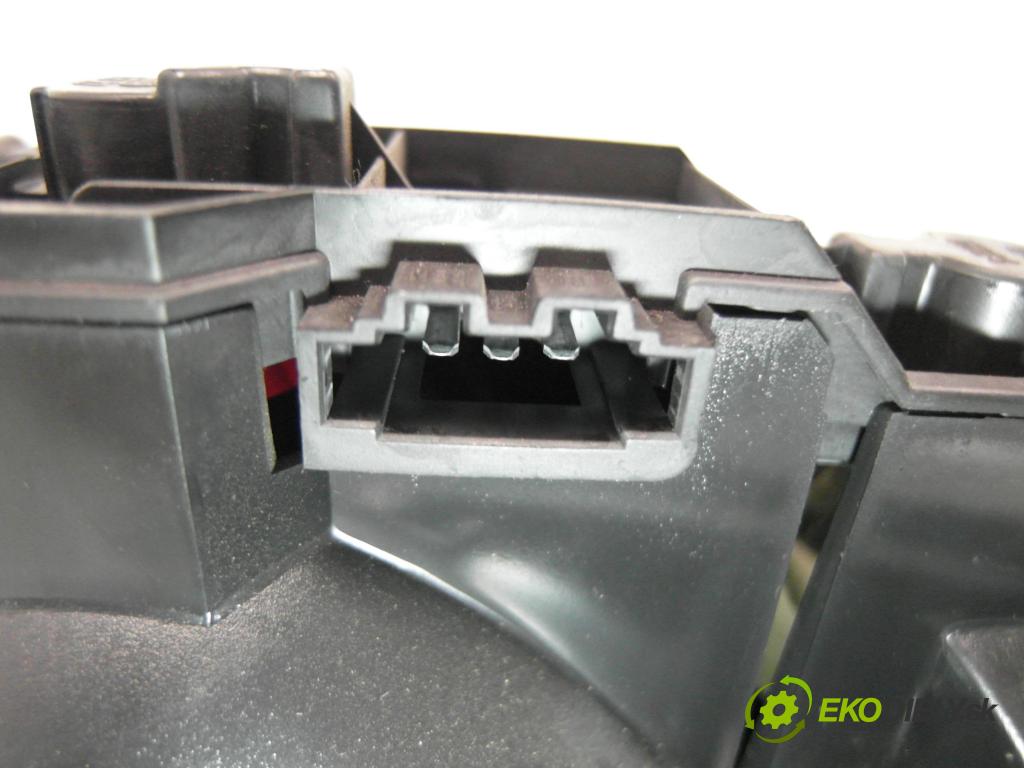 VW VENTO (1H2) SEDAN 1996 47,00 1.9 D 1896,00 Svetlo ľavé zadné kufor 140439 ; 1H5945259