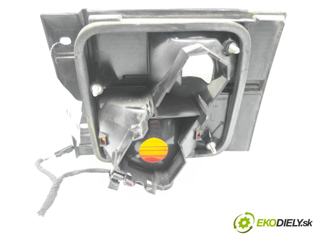 VW VENTO (1H2) SEDAN 1996 47,00 1.9 D 1896,00 Svetlo ľavé zadné kufor 140439 ; 1H5945259