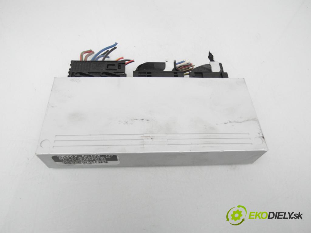 BMW 3 (E46) SEDAN 1999 100,00 320 d 136 - M47 D20 (204D1) 1951,00 MODUL komfortu 57762110 ; 61356923959