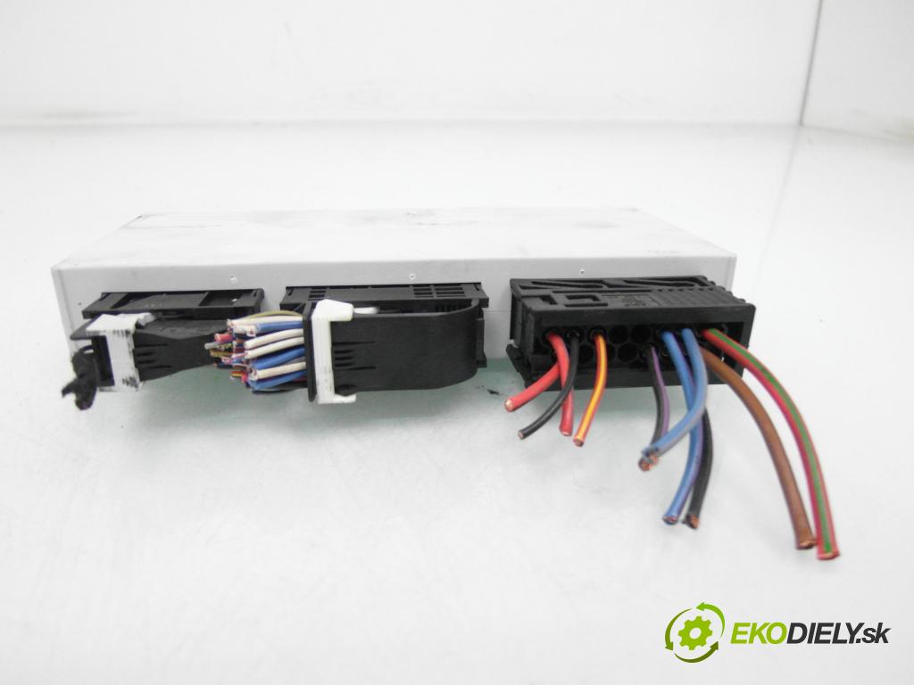 BMW 3 (E46) SEDAN 1999 100,00 320 d 136 - M47 D20 (204D1) 1951,00 MODUL komfortu 57762110 ; 61356923959