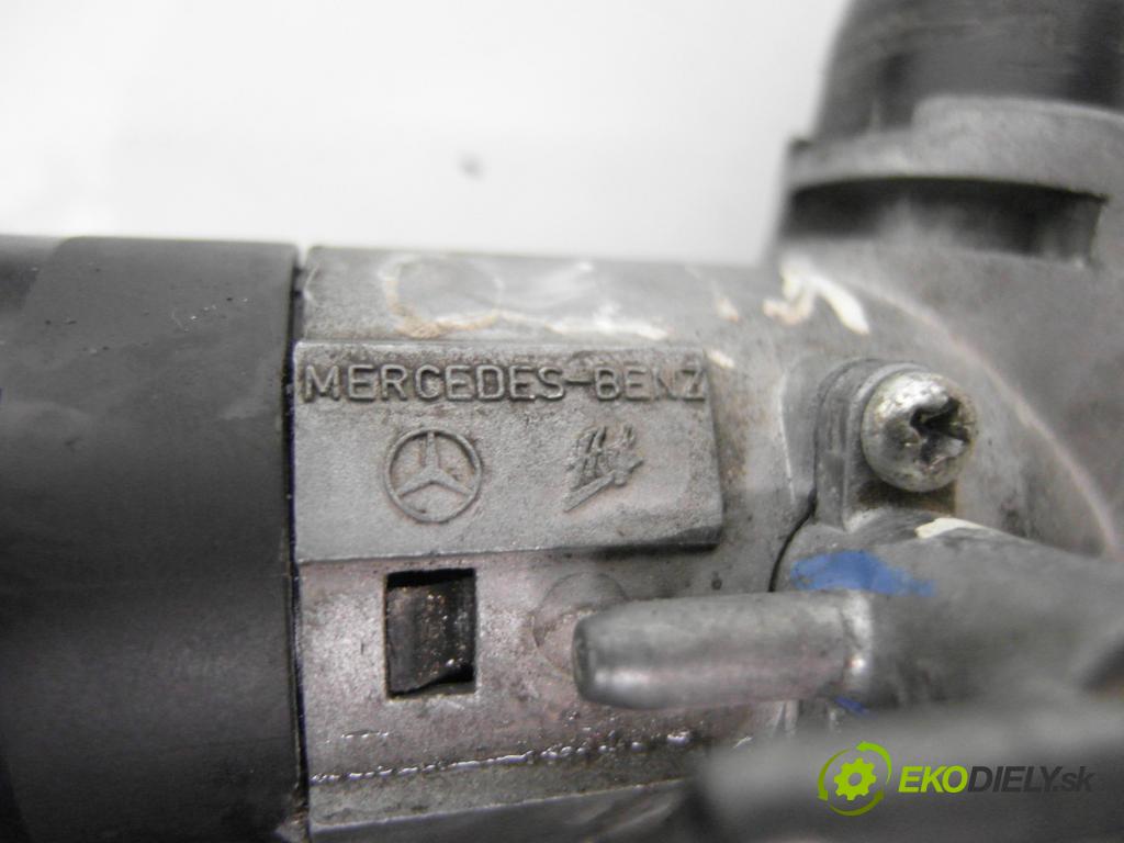 MERCEDES-BENZ VITO Skrzynia (638) VAN 2001 90,00 112 CDI 2.2 (638.094) - OM 611.980 2151,00 spinačka  (Spínacia skrinka)