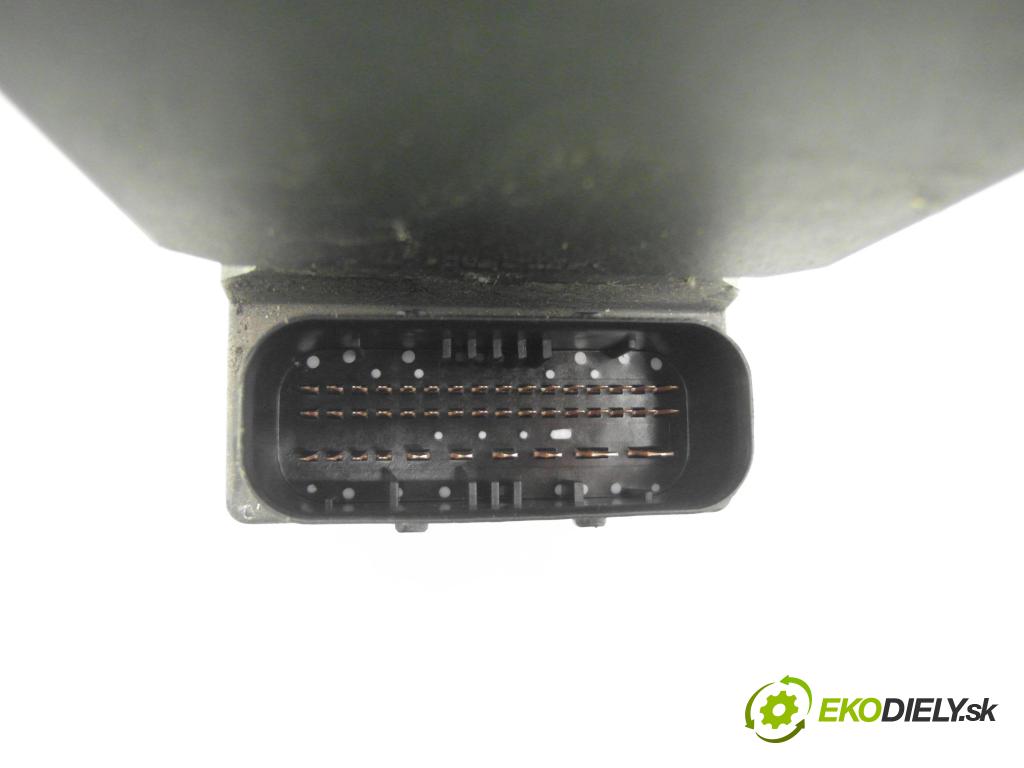 MERCEDES-BENZ VITO Skrzynia (638) VAN 2001 90,00 112 CDI 2.2 (638.094) - OM 611.980 2151,00 Pumpa ABS 0265900012 ; A0004461289HL (Pumpa ABS)