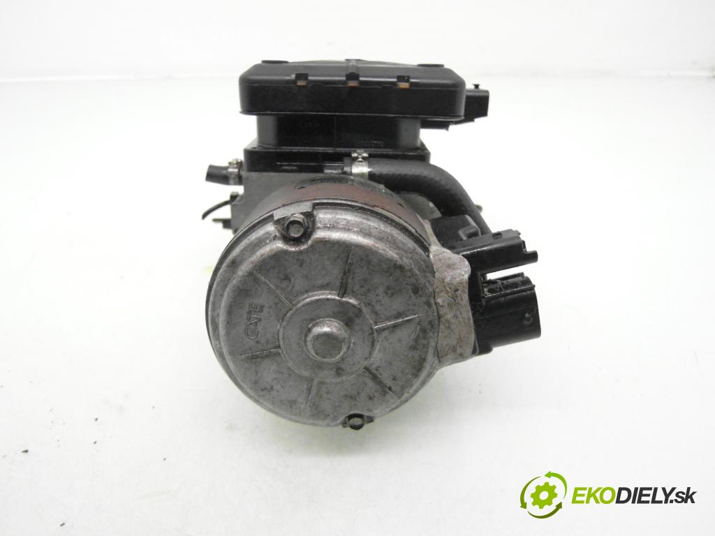 CITROEN C5 I Break (DE_) KOMBI 2003 85,00 1.8 16V (DE6FZB, DE6FZE) - 6FZ (EW7J4) 1749,00 Pumpa nápravy 963671388000 ; 9643373280