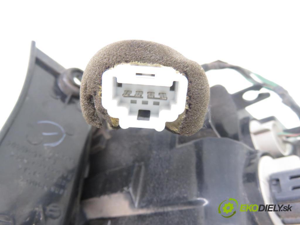 CITROEN C-CROSSER (EP_) SUV 2011 115,00 2.2 HDi 160 - 4HN (DW12MTED4) 2179,00 Svetlo pravé zadné 22087920 ; 22087813