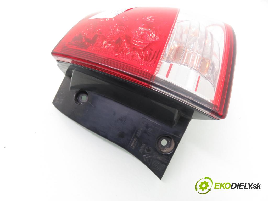 CITROEN C-CROSSER (EP_) SUV 2011 115,00 2.2 HDi 160 - 4HN (DW12MTED4) 2179,00 Svetlo pravé zadné 22087920 ; 22087813
