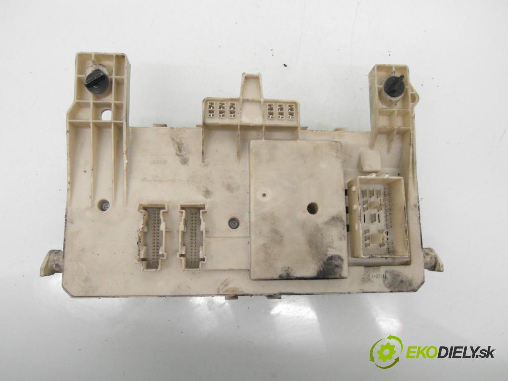 VOLVO V50 (MW) KOMBI 2005 100,00 2.0 D 136 - D 4204 T (PSA) 1997,00 MODUL BSI 30728906 ; 519096408