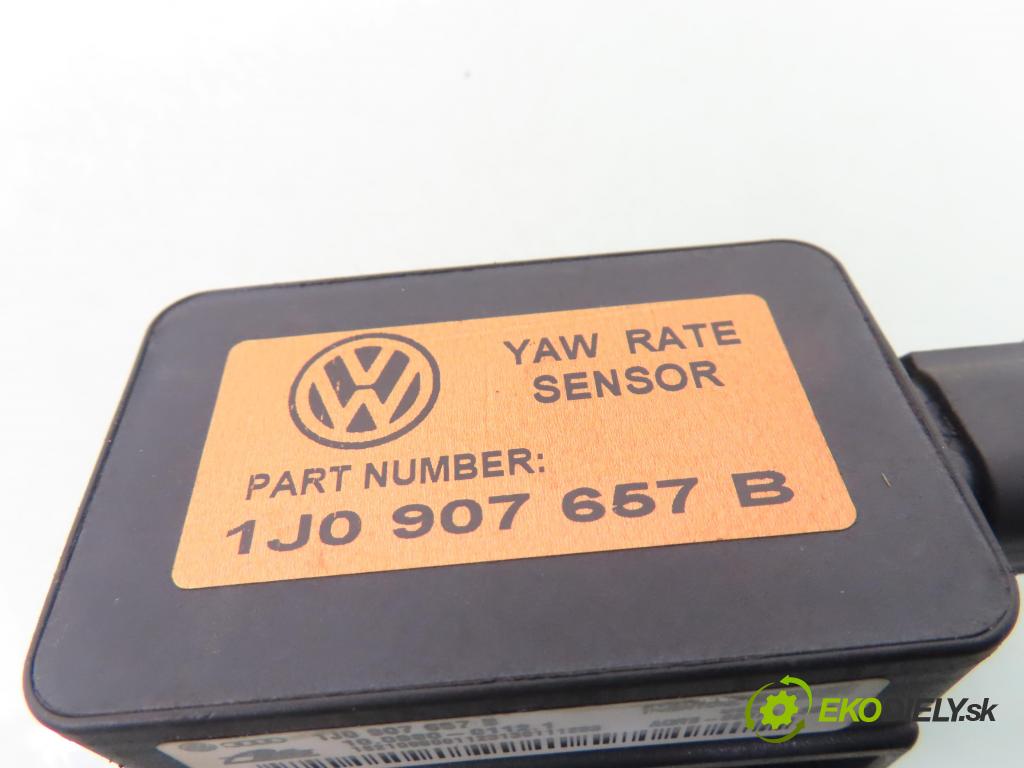 VW GOLF IV (1J1) HB 1999 85,00 1.9 TDI - AUY 1896,00 Snímač ESP 1J0907657B ; 10098001121