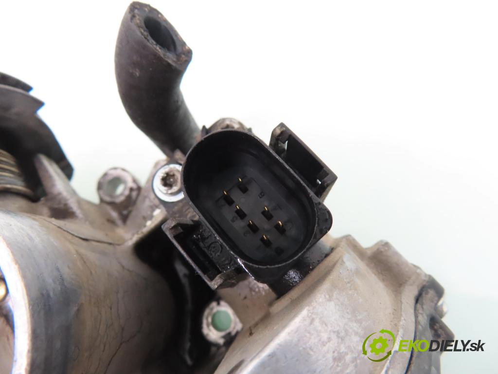 VW POLO CLASSIC (6V2) SEDAN 1998 55,00 75 1.6 - 1F 1595,00 Škrtiaca klapka 030133064D (Škrtiaca klapka)