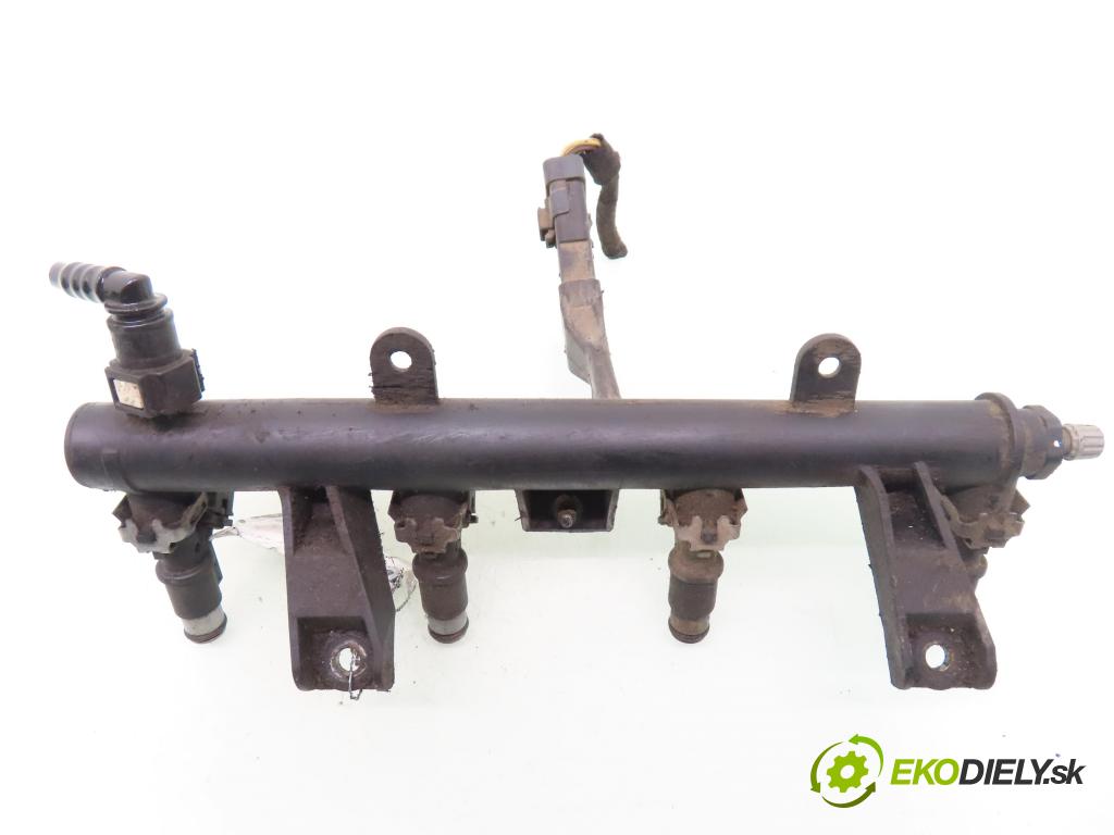 CITROEN C3 I (FC_) HB 2003 54,00 1.4 i - KFV (TU3JP) 1360,00 lišta vstřikovací 9628982980D ; 9638128080 (Vstřikovací lišta)