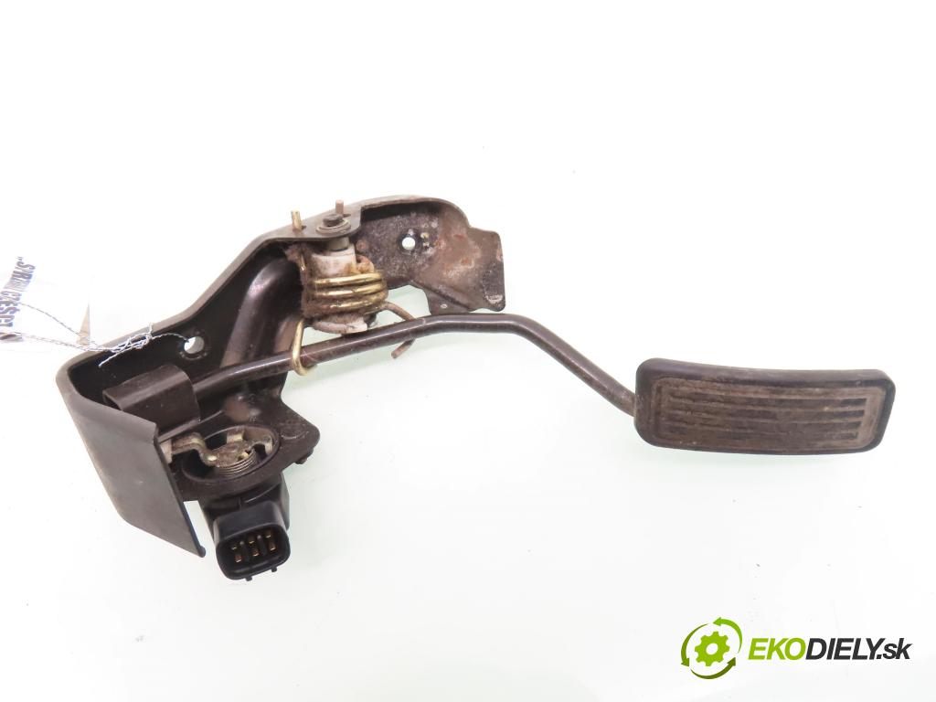 TOYOTA COROLLA Verso (_E12_) MINIVAN 2002 66,00 2.0 D-4D (CDE120_) - 1CD-FTV 1995,00 Potenciometer plynu 8928147010 ; 1983003010 (Potenciometer plynového pedálu)