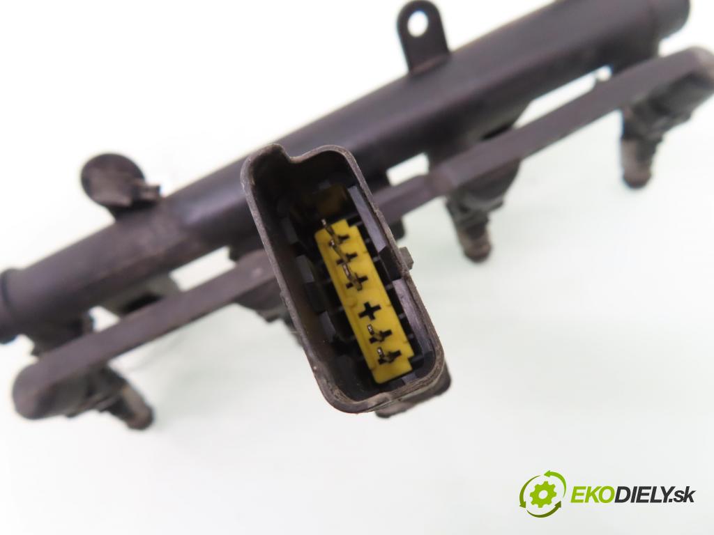 PEUGEOT 206 liftback (2A/C) HB 2001 440,00 1.1 i - HFX (TU1JP) 1124,00 lišta vstřikovací 9628982980D ; 9638128080 (Vstřikovací lišta)