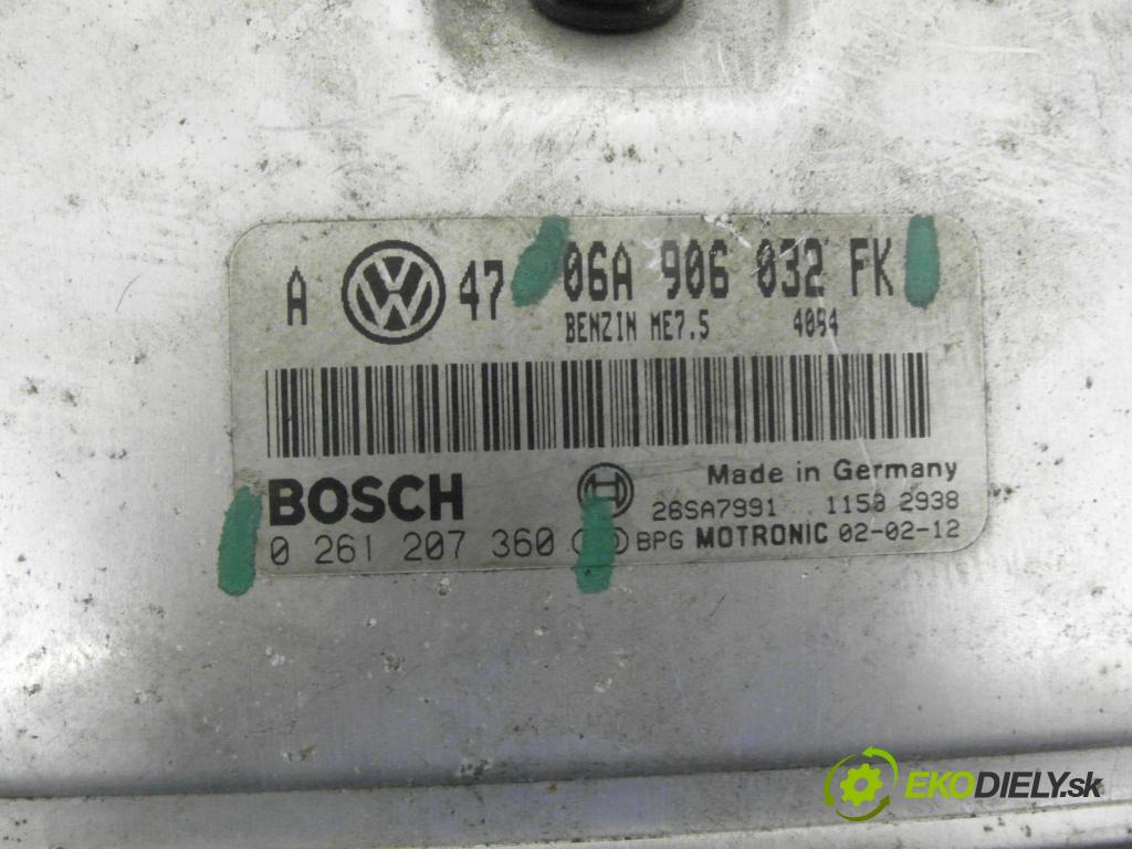 VW GOLF IV (1J1) HB 1999 85,00 2 - AQY 1984,00 řídící jednotka motora 06A906032FK ; 0261207360