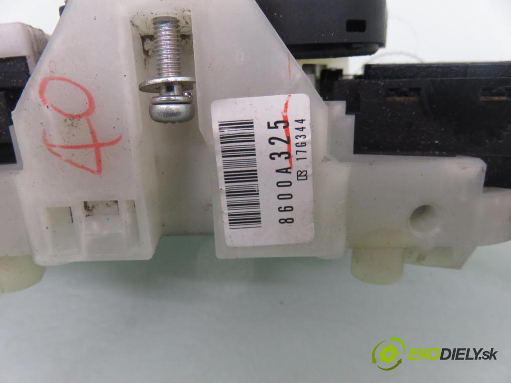 CITROEN C-CROSSER (EP_) SUV 2011 115,00 2.2 HDi 160 - 4HN (DW12MTED4) 2179,00 páčka/prepínač 0265005550 ; 8651A086 ; 8600A325
