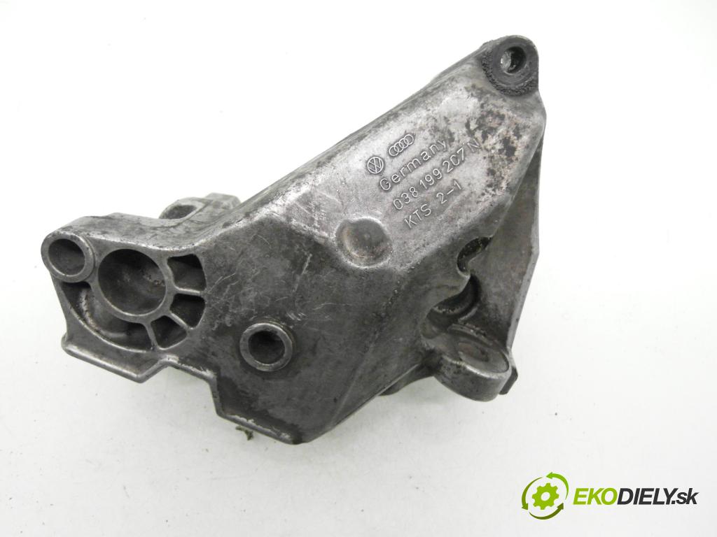 VW GOLF IV (1J1) HB 1999 85,00 1.9 TDI - AUY 1896,00 uchycení motora 038199207N