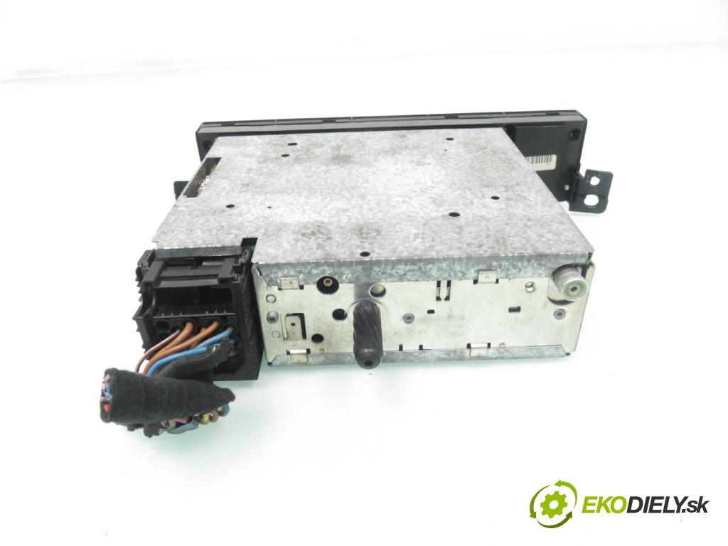 BMW 3 (E46) SEDAN 1999 100,00 320 d 136 - M47 D20 (204D1) 1951,00 RADIO CD 6902661 ; 7649273