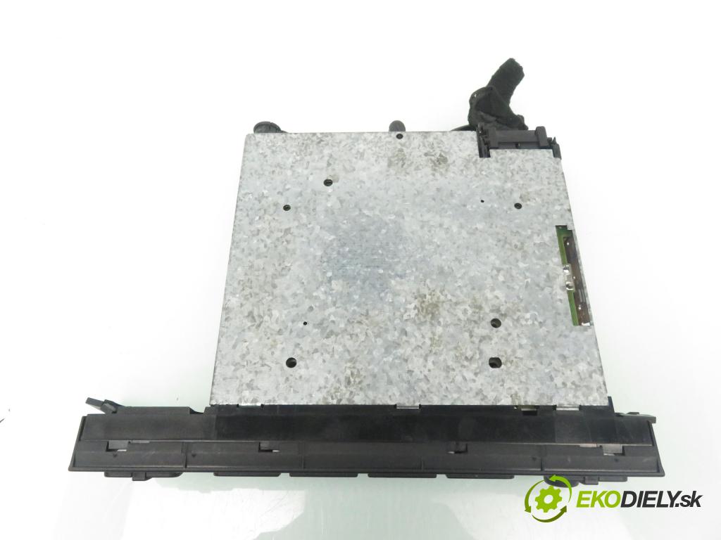 BMW 3 (E46) SEDAN 1999 100,00 320 d 136 - M47 D20 (204D1) 1951,00 RADIO CD 6902661 ; 7649273