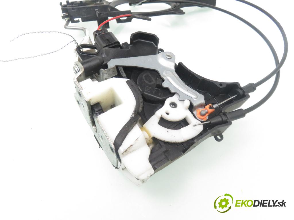 CITROEN C-CROSSER (EP_) SUV 2011 115,00 2.2 HDi 160 - 4HN (DW12MTED4) 2179,00 zámok