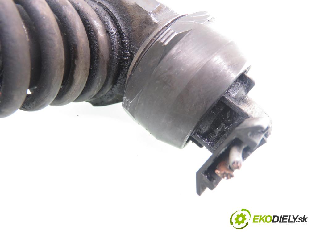 VW PASSAT B5 Variant (3B5) KOMBI 1999 85,00 1.9 TDI - ATJ 1896,00 Vstrekovač 038130073T ; 0414720035 (Vstrekovač paliva)