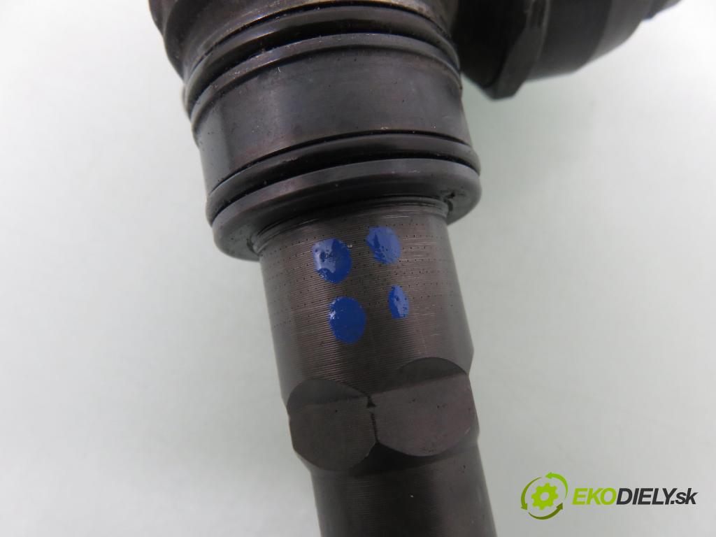 VW PASSAT B5 Variant (3B5) KOMBI 1999 85,00 1.9 TDI - ATJ 1896,00 Vstrekovač 038130073T ; 0414720035 (Vstrekovač paliva)