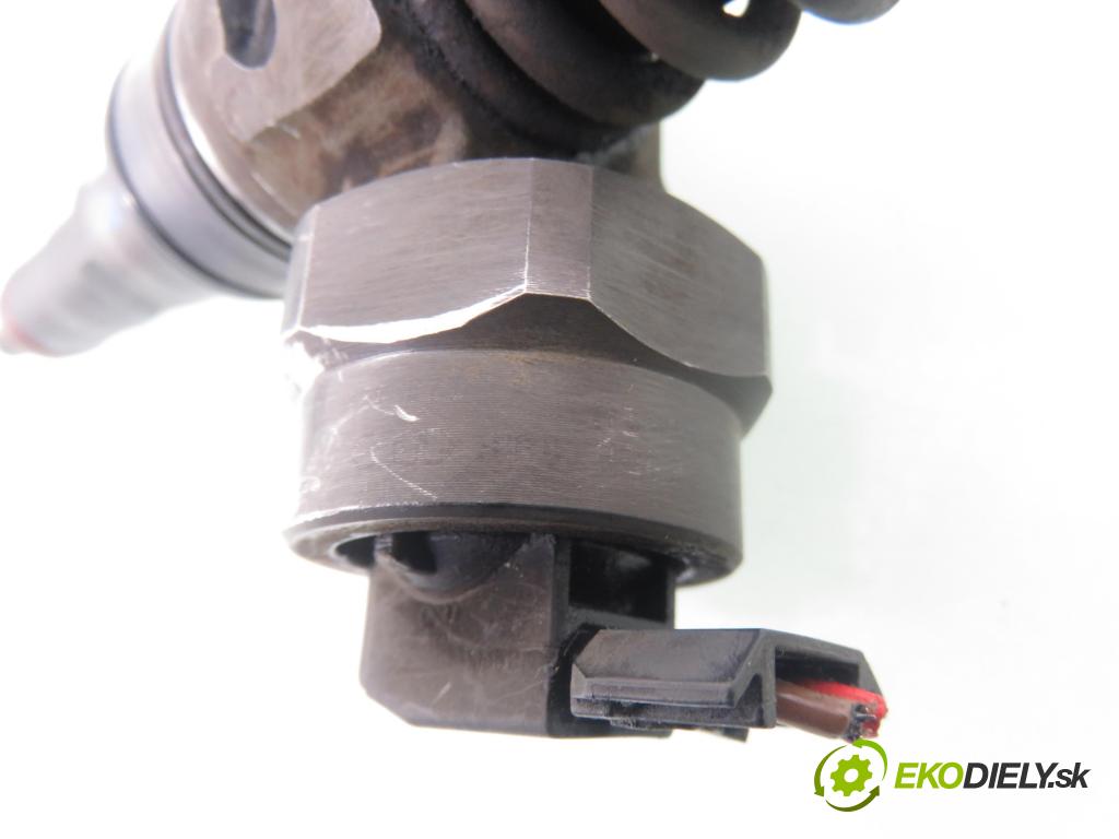 VW PASSAT B5 Variant (3B5) KOMBI 1999 85,00 1.9 TDI - ATJ 1896,00 vstříkovač 038130073T ; 0414720035 (Vstřikovač paliva)