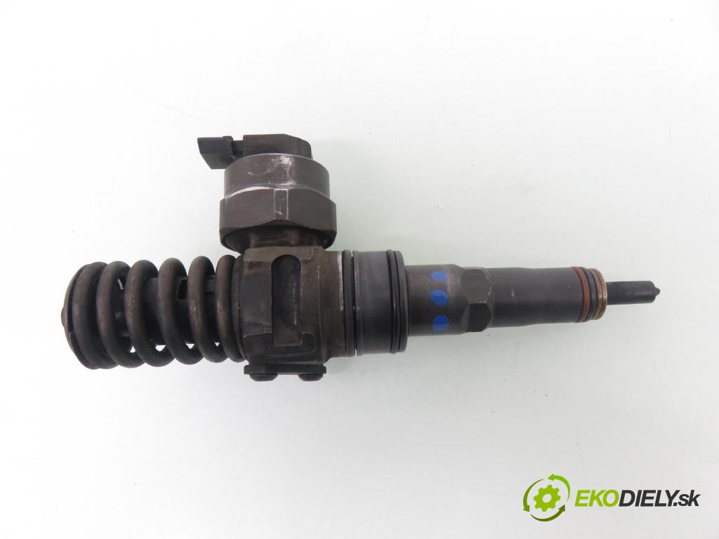 VW PASSAT B5 Variant (3B5) KOMBI 1999 85,00 1.9 TDI - ATJ 1896,00 Vstrekovač 038130073T ; 0414720035 (Vstrekovač paliva)