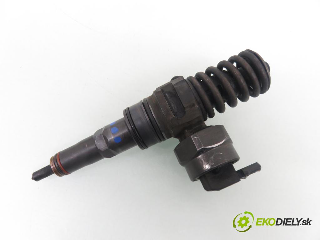 VW PASSAT B5 Variant (3B5) KOMBI 1999 85,00 1.9 TDI - ATJ 1896,00 Vstrekovač 038130073T ; 0414720035 (Vstrekovač paliva)