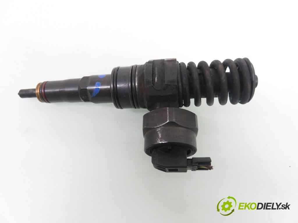 VW PASSAT B5 Variant (3B5) KOMBI 1999 85,00 1.9 TDI - ATJ 1896,00 Vstrekovač 038130073T ; 0414720035 (Vstrekovač paliva)