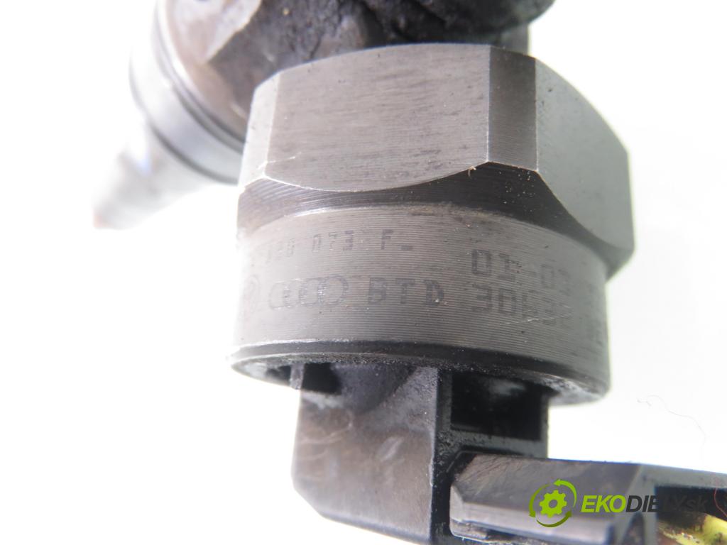 VW PASSAT B5 Variant (3B5) KOMBI 1999 85,00 1.9 TDI - ATJ 1896,00 Vstrekovač 038130073T ; 0414720035 (Vstrekovač paliva)