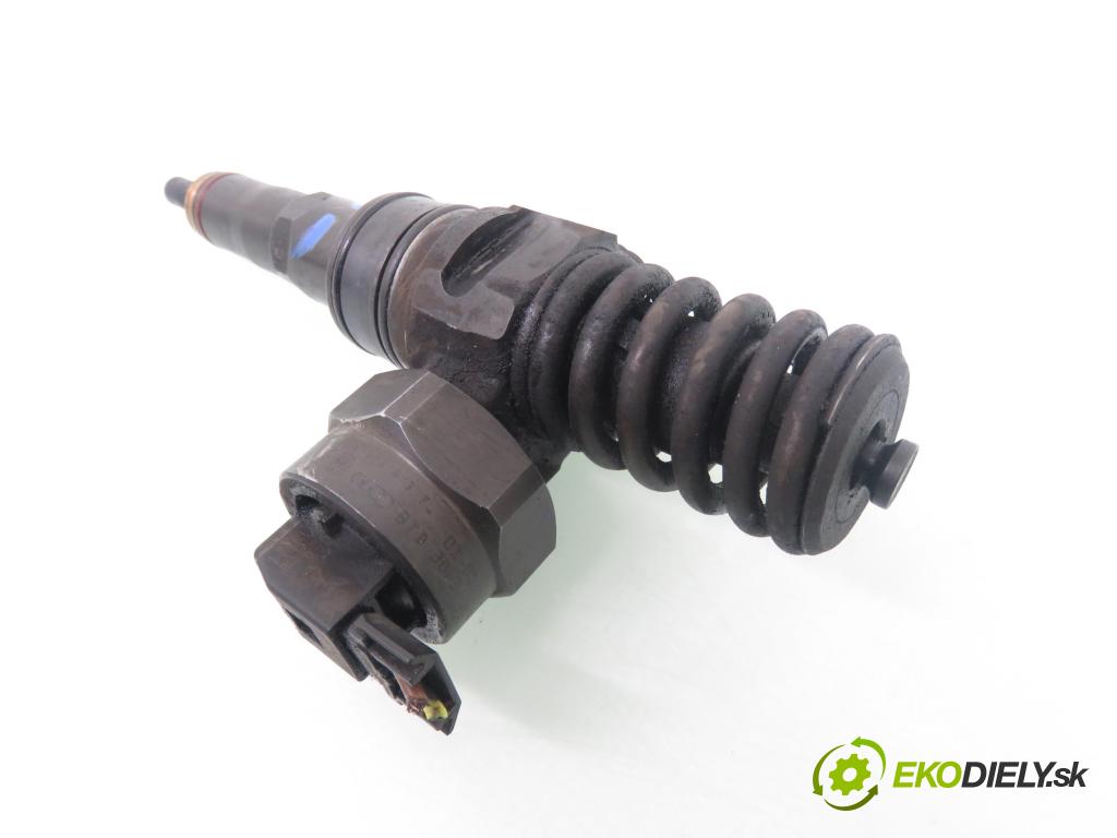 VW PASSAT B5 Variant (3B5) KOMBI 1999 85,00 1.9 TDI - ATJ 1896,00 Vstrekovač 038130073T ; 0414720035 (Vstrekovač paliva)