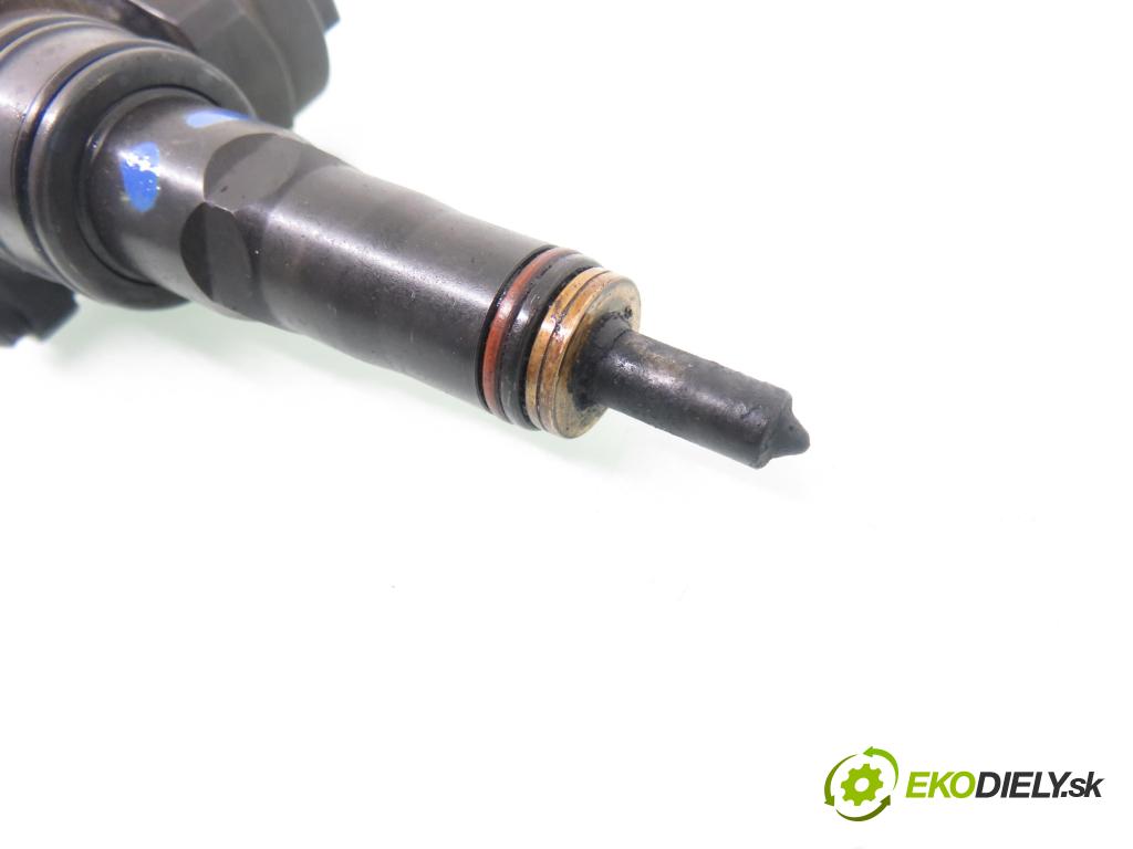 VW PASSAT B5 Variant (3B5) KOMBI 1999 85,00 1.9 TDI - ATJ 1896,00 Vstrekovač 038130073T ; 0414720035 (Vstrekovač paliva)