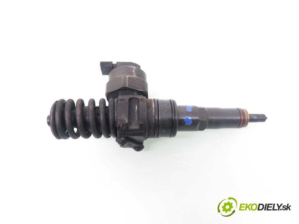 VW PASSAT B5 Variant (3B5) KOMBI 1999 85,00 1.9 TDI - ATJ 1896,00 Vstrekovač 038130073T ; 0414720035 (Vstrekovač paliva)