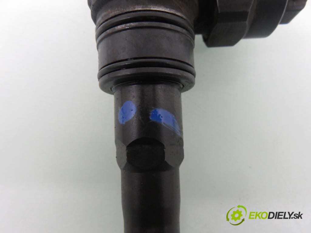 VW PASSAT B5 Variant (3B5) KOMBI 1999 85,00 1.9 TDI - ATJ 1896,00 Vstrekovač 038130073T ; 0414720035 (Vstrekovač paliva)