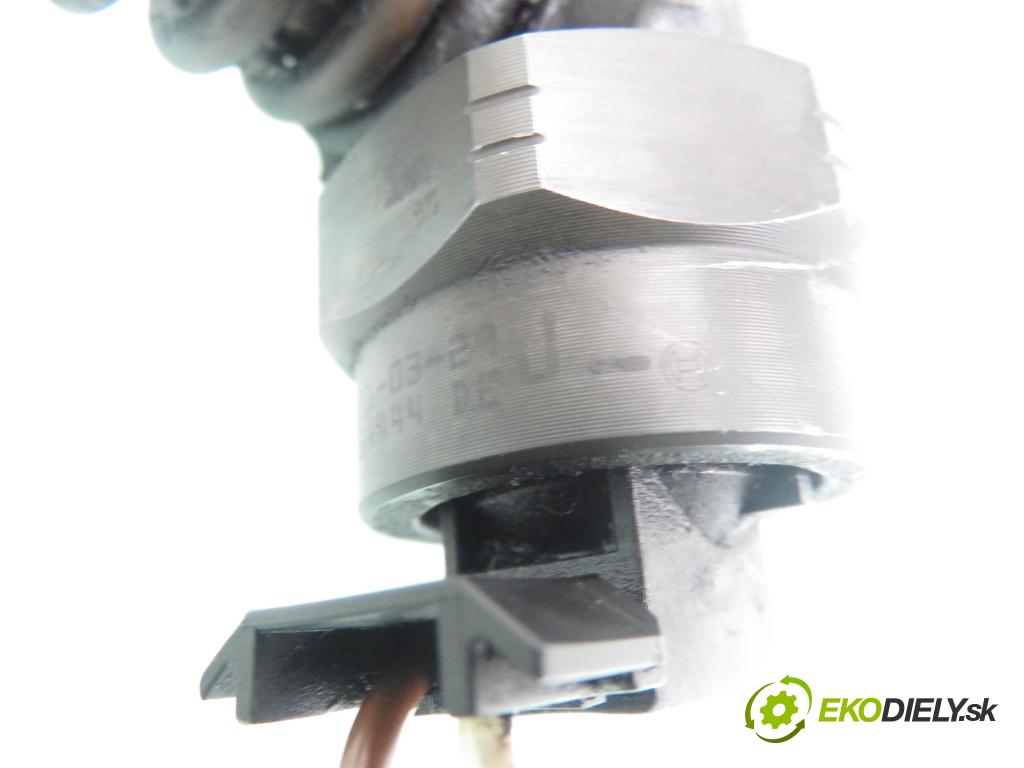 VW PASSAT B5 Variant (3B5) KOMBI 1999 85,00 1.9 TDI - ATJ 1896,00 vstříkovač 038130073T ; 0414720035 (Vstřikovač paliva)