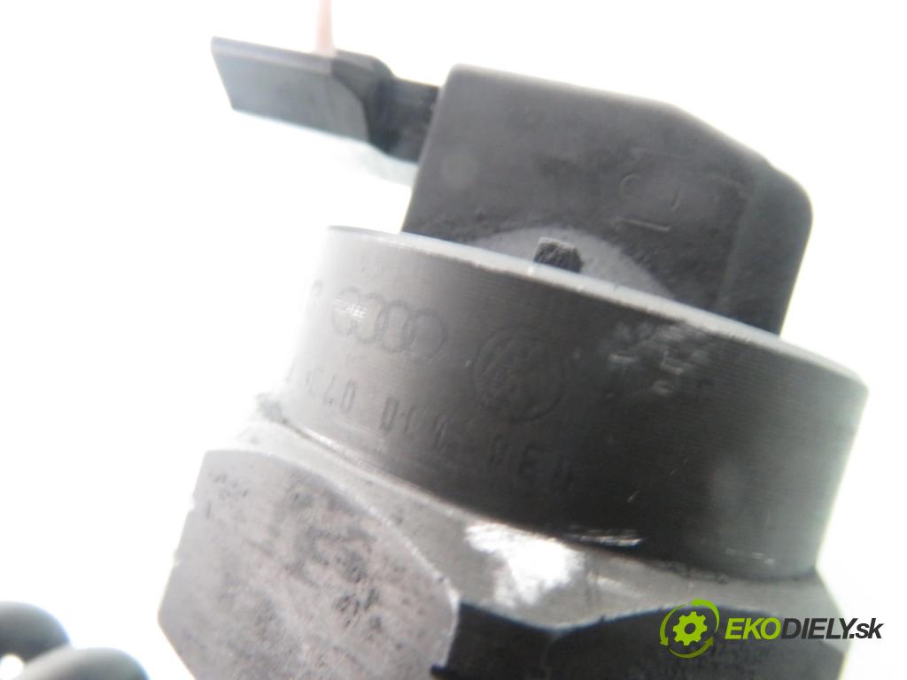 VW PASSAT B5 Variant (3B5) KOMBI 1999 85,00 1.9 TDI - ATJ 1896,00 Vstrekovač 038130073T ; 0414720035 (Vstrekovač paliva)