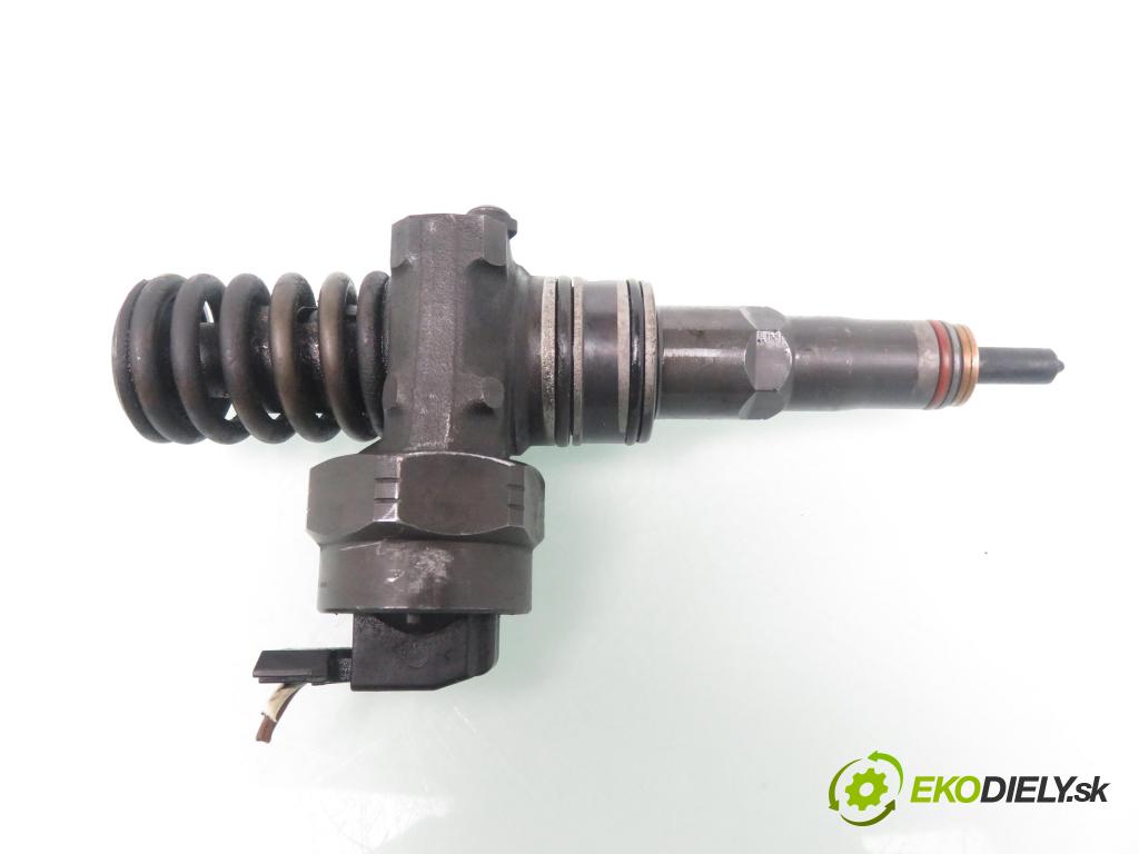 VW PASSAT B5 Variant (3B5) KOMBI 1999 85,00 1.9 TDI - ATJ 1896,00 Vstrekovač 038130073T ; 0414720035 (Vstrekovač paliva)