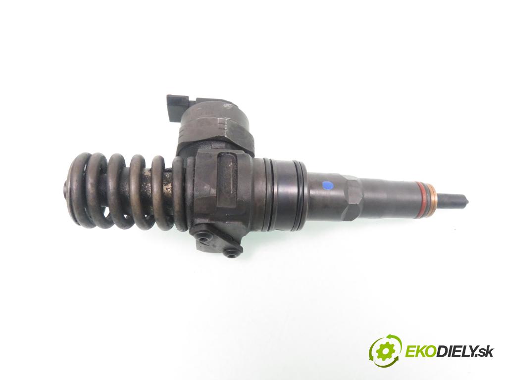 VW PASSAT B5 Variant (3B5) KOMBI 1999 85,00 1.9 TDI - ATJ 1896,00 Vstrekovač 038130073T ; 0414720035 (Vstrekovač paliva)