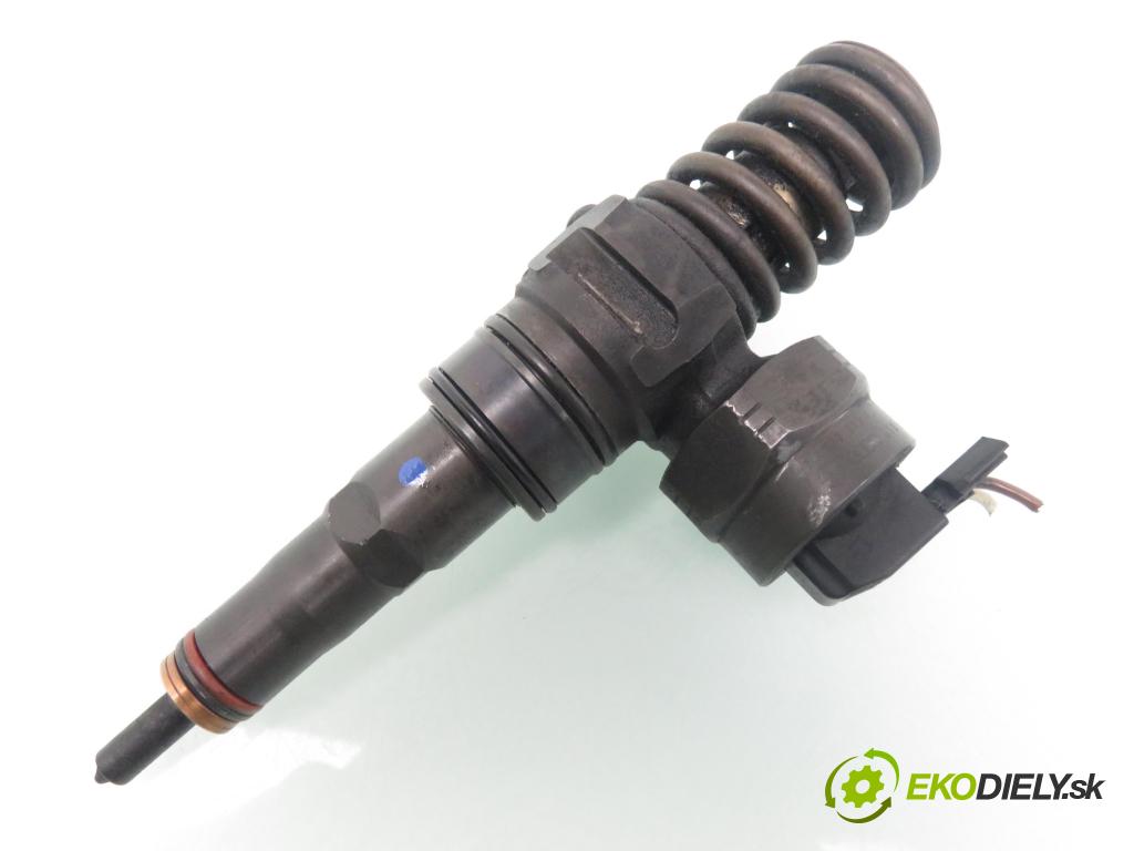 VW PASSAT B5 Variant (3B5) KOMBI 1999 85,00 1.9 TDI - ATJ 1896,00 Vstrekovač 038130073T ; 0414720035 (Vstrekovač paliva)