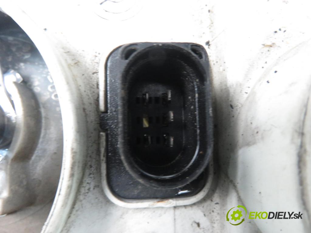 SKODA OCTAVIA I (1U2) SEDAN 2004 81,00 1.9 TDI - ASV 1896,00 světlo LP 24608500