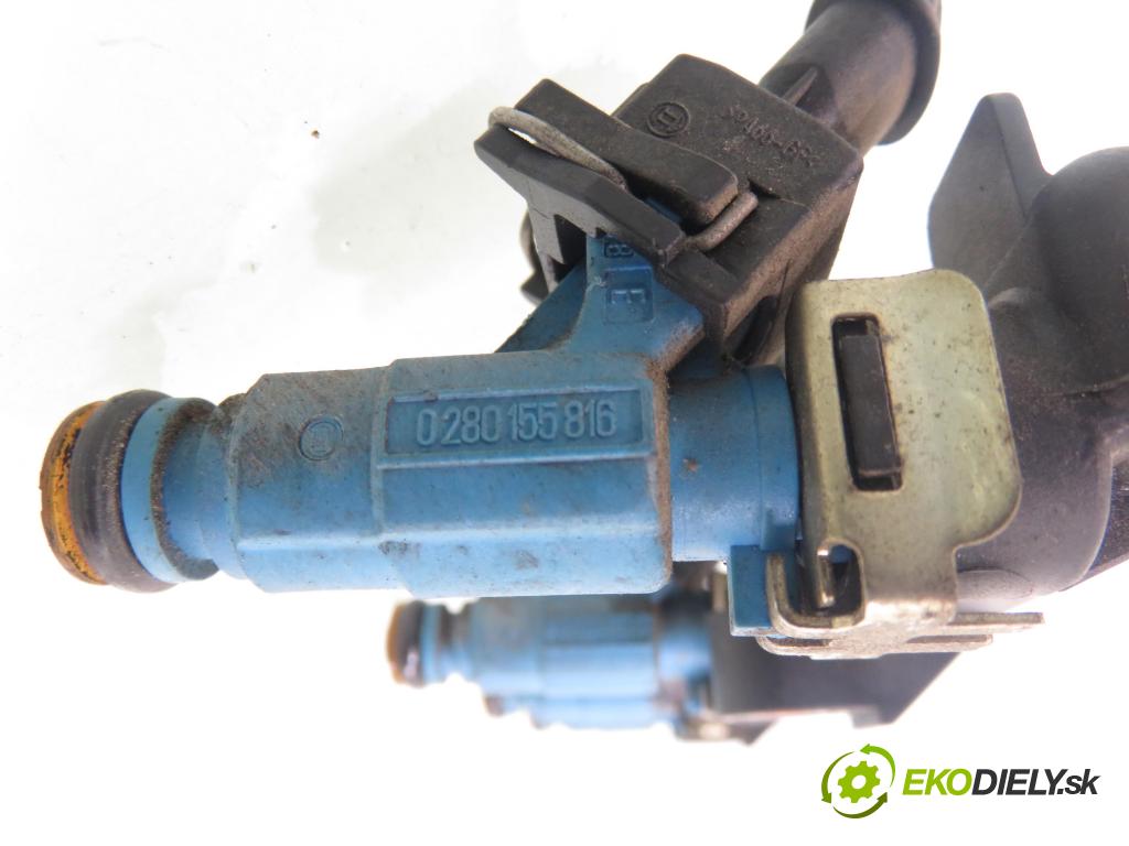 FIAT SIENA (178_) / ALBEA SEDAN 2003 59,00 1.2 - 188 A5.000 1242,00 Lišta vstrekovacia 0280151 ; 0280155816 (Vstrekovacia lišta)