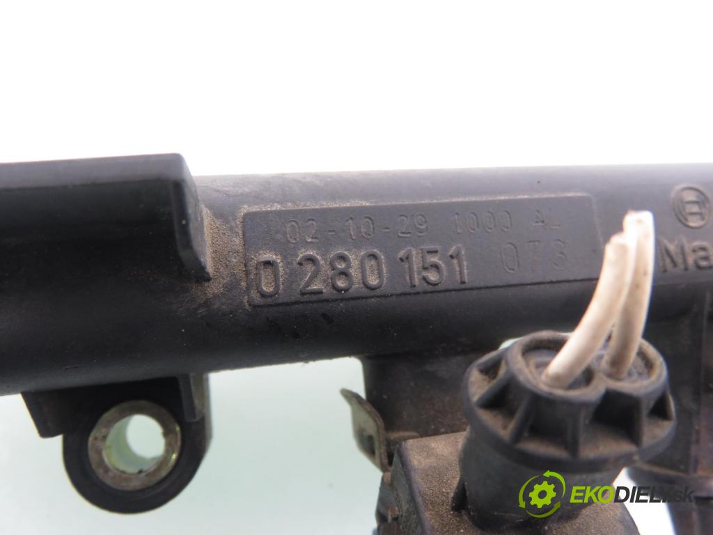 FIAT SIENA (178_) / ALBEA SEDAN 2003 59,00 1.2 - 188 A5.000 1242,00 Lišta vstrekovacia 0280151 ; 0280155816 (Vstrekovacia lišta)