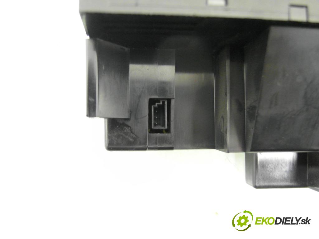 BMW 5 (E39) SEDAN 1997 110,00 520 i 150 - M52 B20 (206S3) 1991,00 Panel kúrenia KLIMATRONIK 8385927 ; 83859279