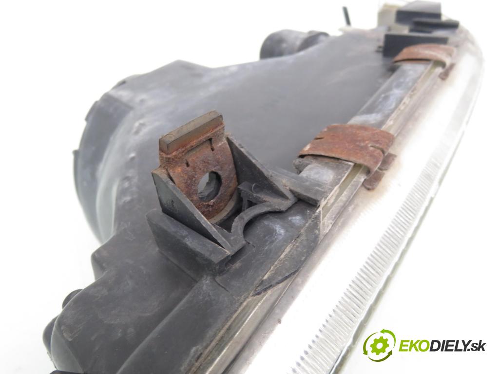 AUDI 80 (8C, B4) SEDAN 1994 66,00 1.9 TDI - 1Z 1896,00 Svetlo PP 