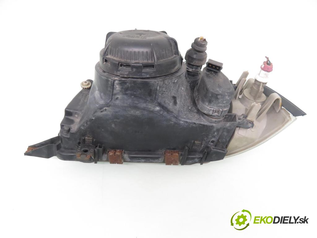 AUDI 80 (8C, B4) SEDAN 1994 66,00 1.9 TDI - 1Z 1896,00 Svetlo PP