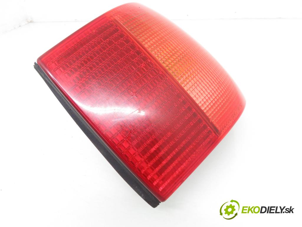 AUDI 80 (8C, B4) SEDAN 1994 66,00 1.9 TDI - 1Z 1896,00 Svetlo pravé zadné R295102 ; 29632202