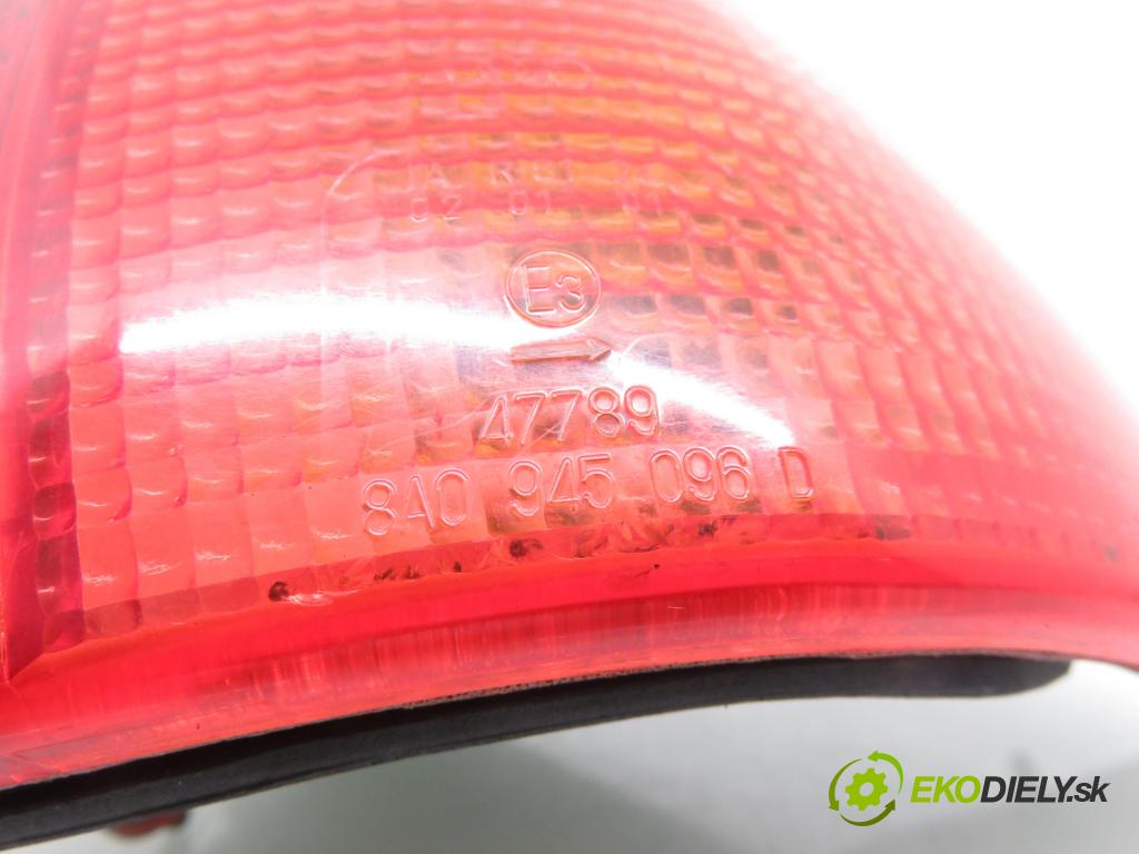 AUDI 80 (8C, B4) SEDAN 1994 66,00 1.9 TDI - 1Z 1896,00 Svetlo pravé zadné R295102 ; 29632202