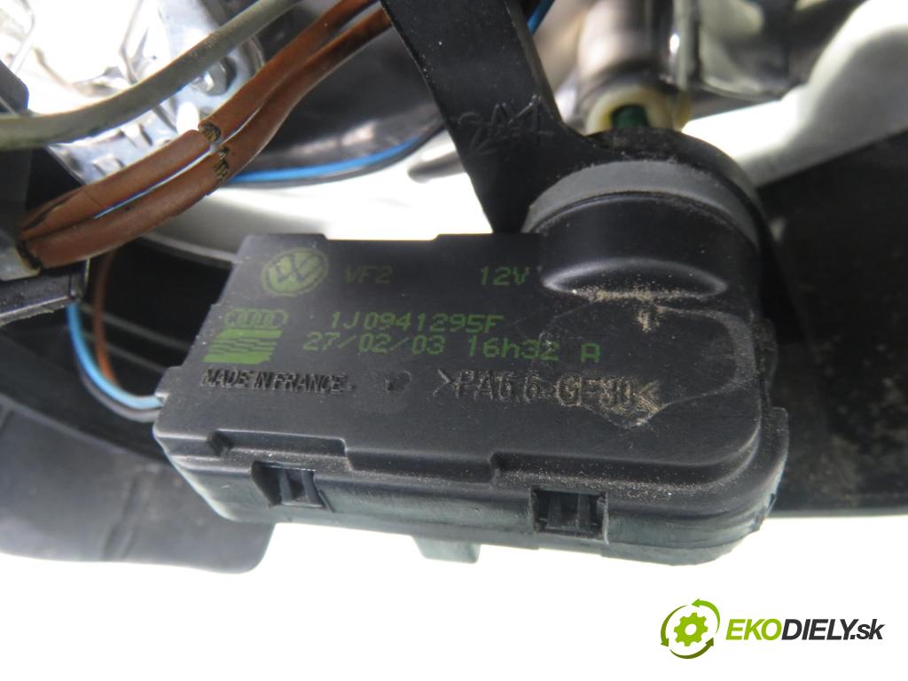 VW GOLF IV (1J1) HB 1999 85,00 1.9 TDI - AUY 1896,00 Svetlo LP 1J1941015B ; 67742010 ; 1J0941295F